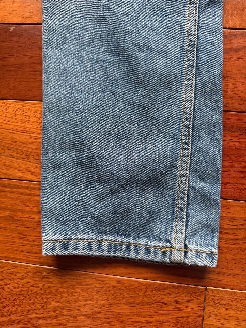 Zara Basic Denim Relaxed Jeans with Red Rose Embroidery - Picture 2 of 12